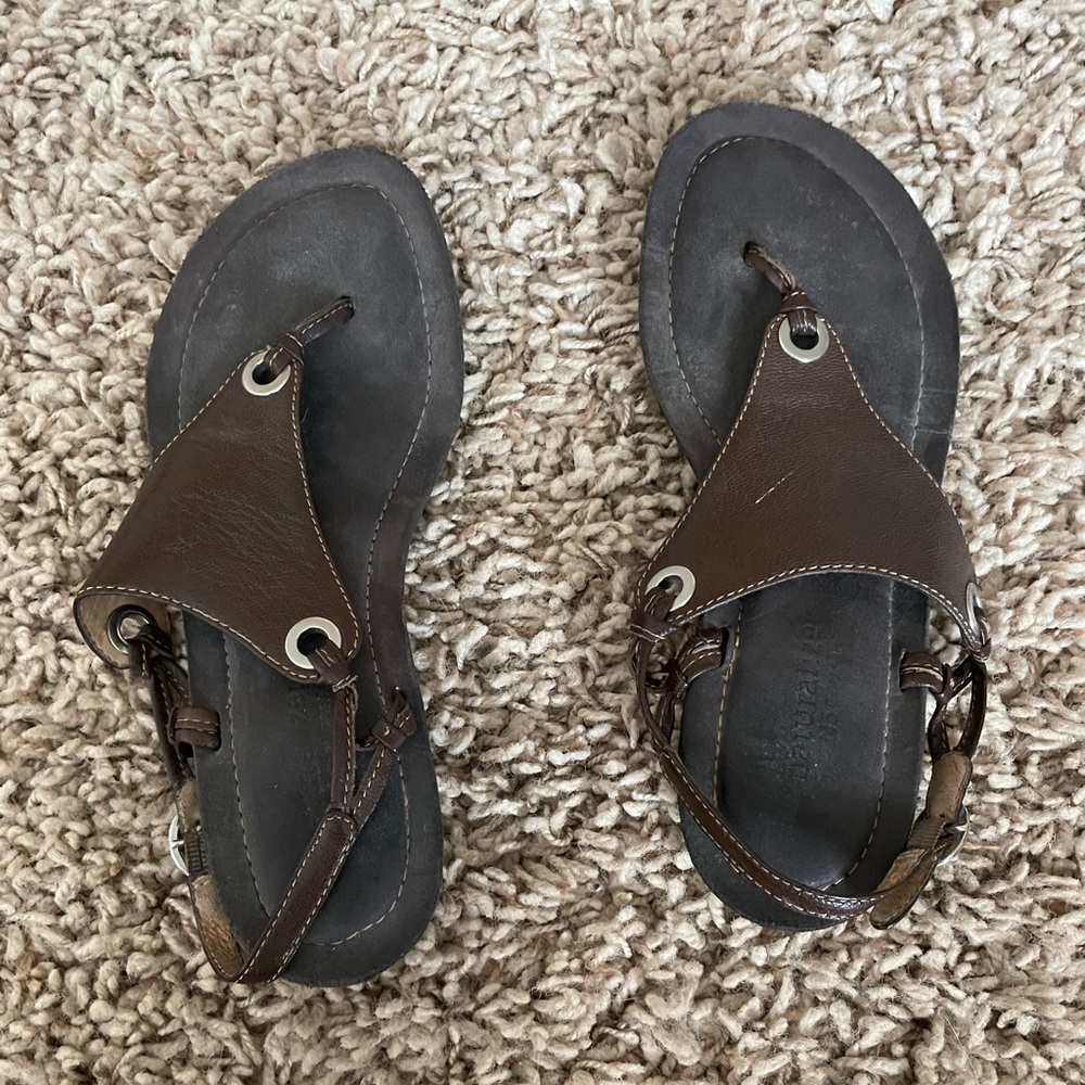 Naturalizer brown leather sandals
